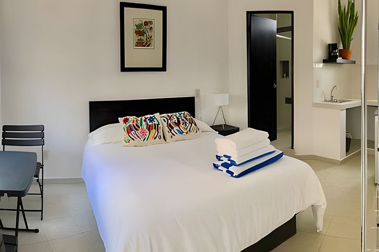 Studio 21 near the beach & downtown Cabo San Lucas