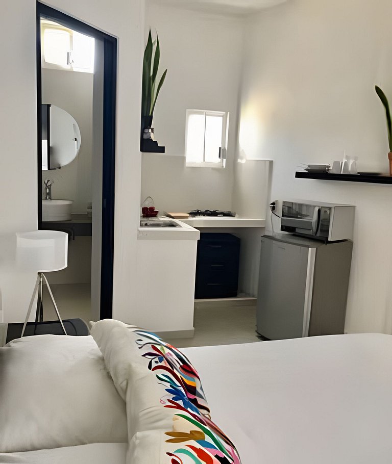 Studio 21 near the beach & downtown Cabo San Lucas