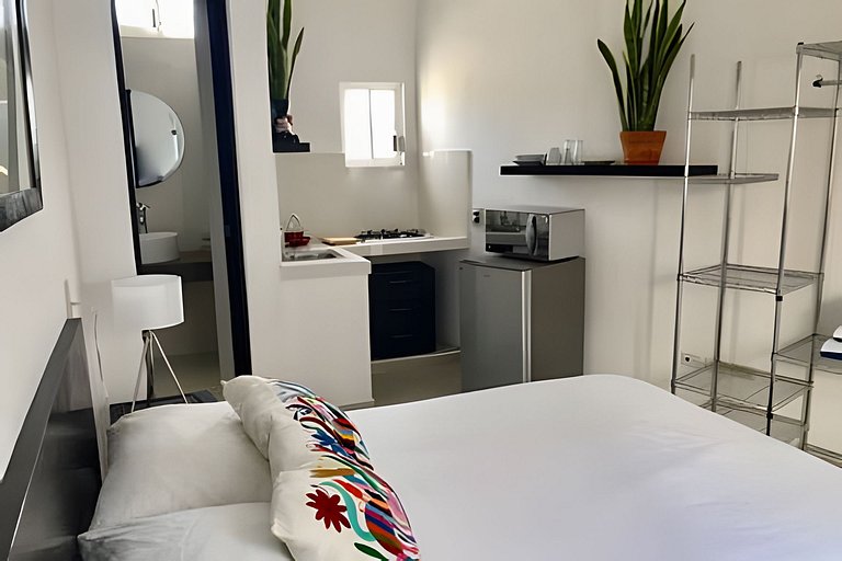 Studio 21 near the beach & downtown Cabo San Lucas