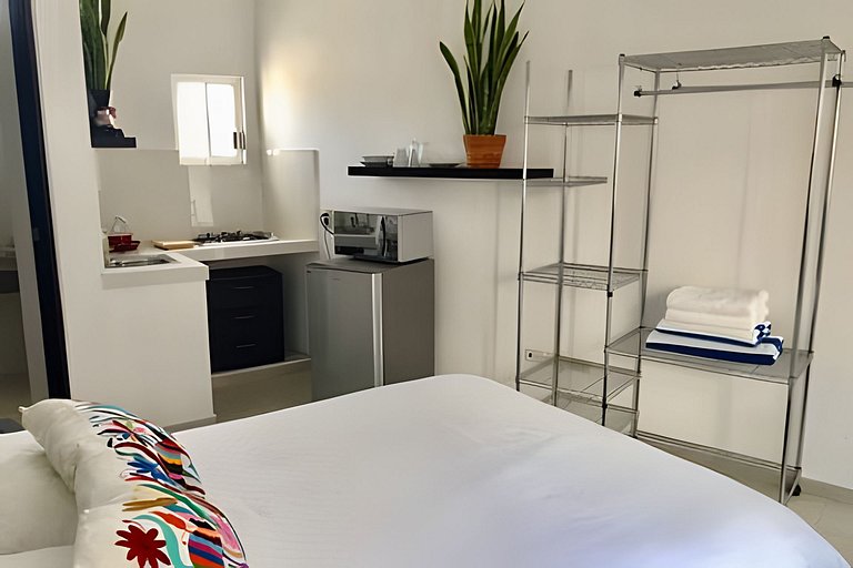Studio 21 near the beach & downtown Cabo San Lucas